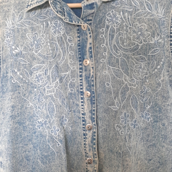 Kaktus Vintage Acid Wash Button Up - Picture 4 of 7